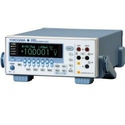 GS200 - источник программируемый постоянного тока и напряжения